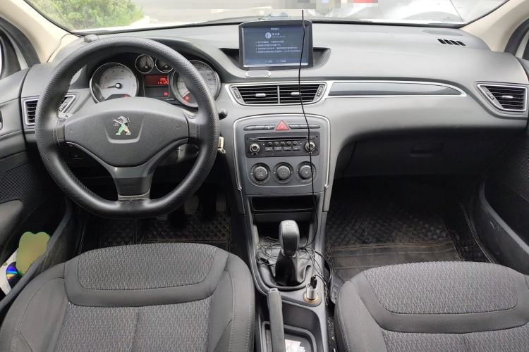 Used Peugeot 308 2013 1.6L Manual YouShang Model Center Console