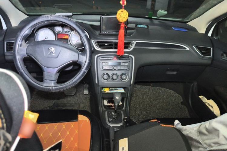 Used Peugeot 308 2013 1.6L Automatic YouShang Model Center Console