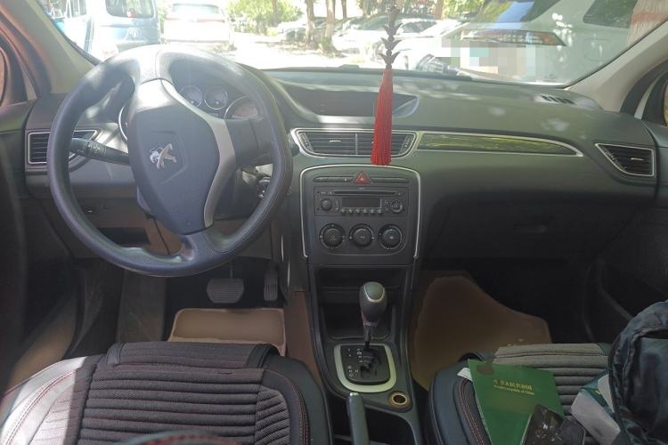 Used Peugeot 308 2013 1.6L Automatic YouShang Model Center Console