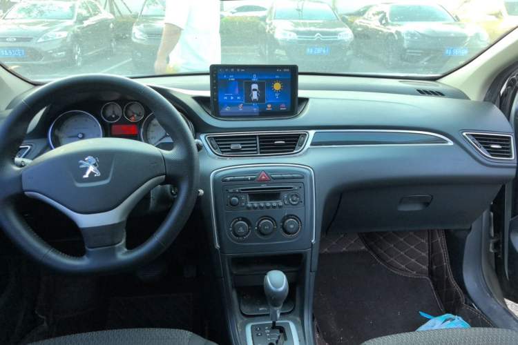 Used Peugeot 308 2013 1.6L Automatic YouShang Model Center Console