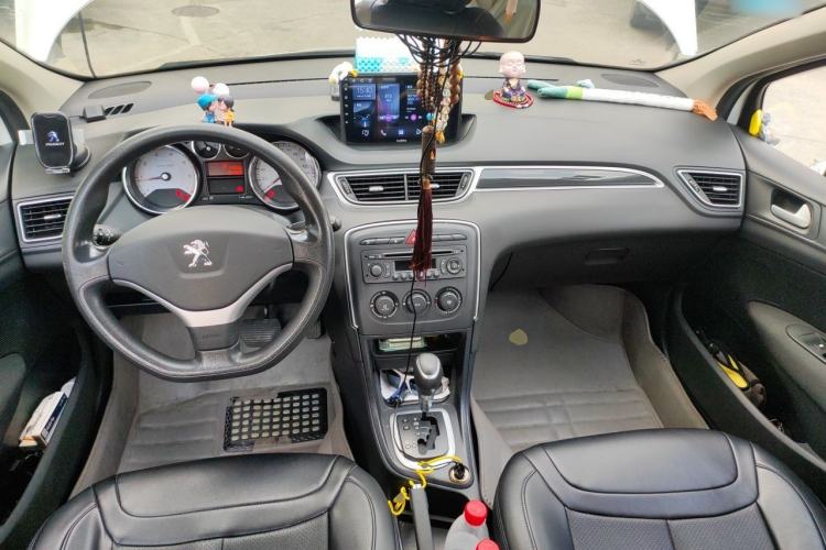Used Peugeot 308 2013 1.6L Automatic YouShang Model Center Console