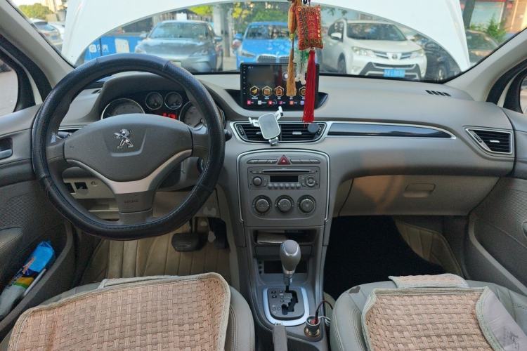 Used Peugeot 308 2013 1.6L Automatic YouShang Model Center Console