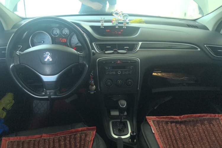 Used Peugeot 308 2013 1.6L Automatic YouShang Model Center Console