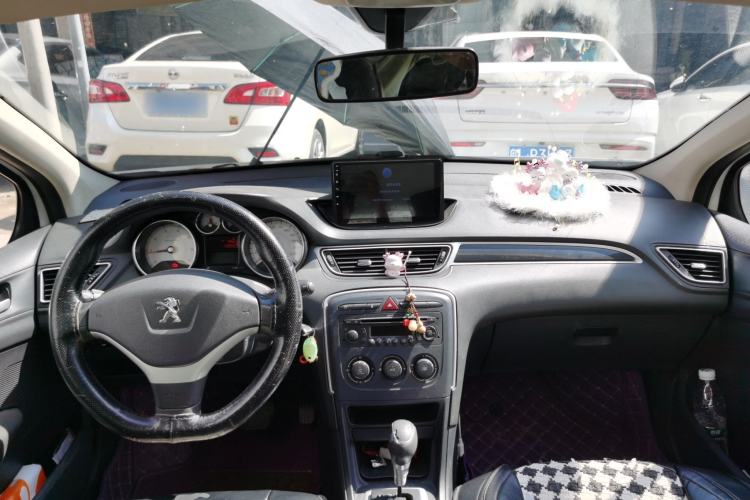 Used Peugeot 308 2013 1.6L Automatic YouShang Model Center Console