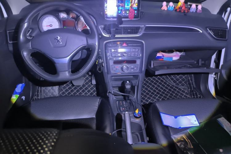 Used Peugeot 308 2013 1.6L Automatic YouShang Model Center Console