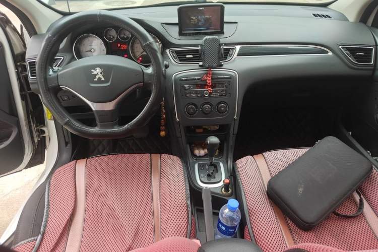 Used Peugeot 308 2013 1.6L Automatic YouShang Model Center Console
