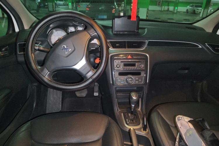 Used Peugeot 308 2013 1.6L Automatic Fashion Model Center Console