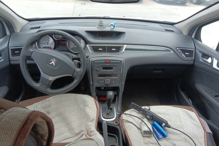 Used Peugeot 308 2013 1.6L Automatic Fashion Model Center Console