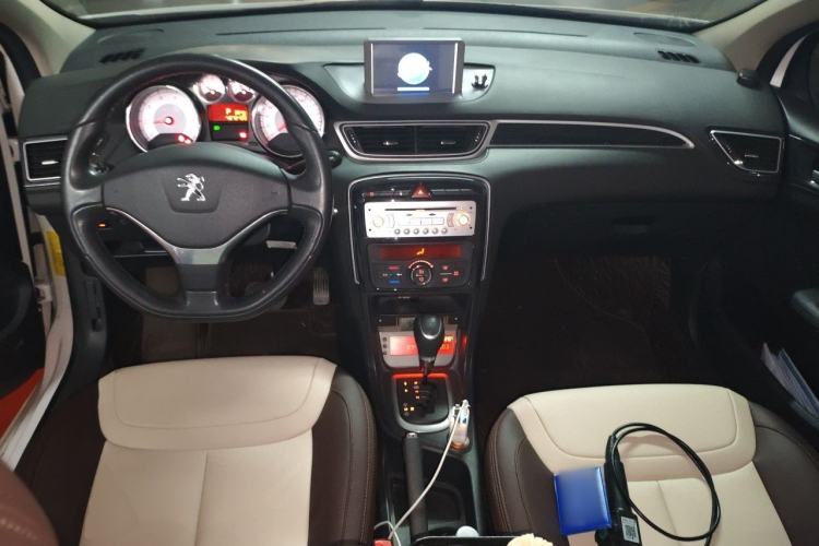 Used Peugeot 308 2013 1.6L Automatic Fashion Model Center Console