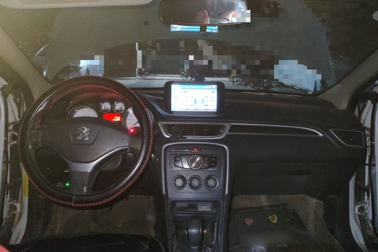 Used Peugeot 308 2013 1.6L Manual YouShang Model CNG Center Console