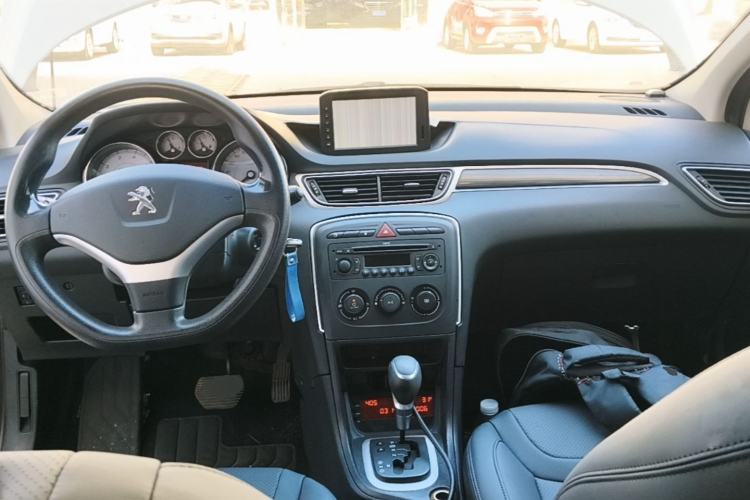 Used Peugeot 308 2013 1.6L Automatic YouShang Model Center Console