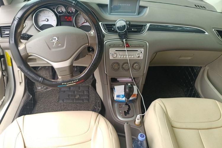 Used Peugeot 308 2013 1.6L Automatic YouShang Model Center Console