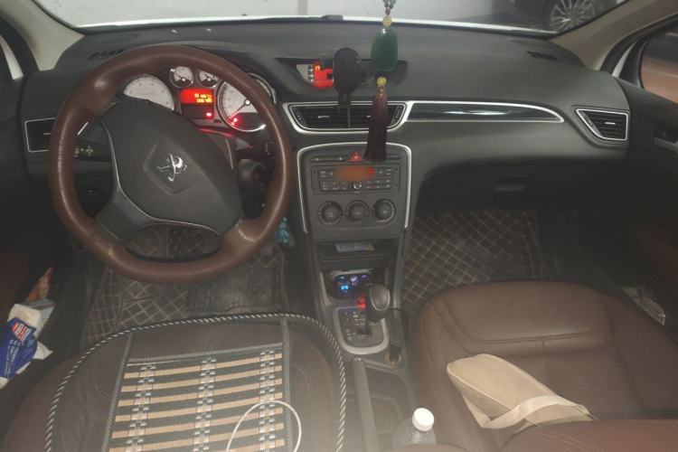 Used Peugeot 308 2013 1.6L Automatic YouShang Model Center Console