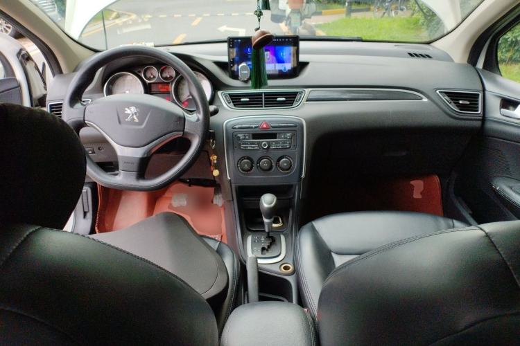Used Peugeot 308 2013 1.6L Automatic YouShang Model Center Console