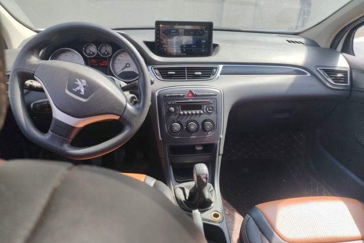 Used Peugeot 308 2013 1.6L Manual Fashion Model Center Console