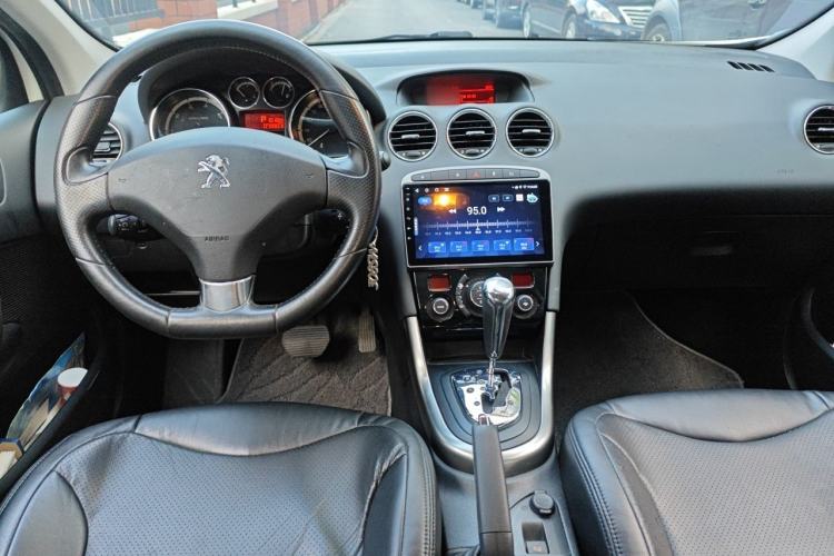 Used Peugeot 308 2013 1.6T SW Fashion Edition Center Console