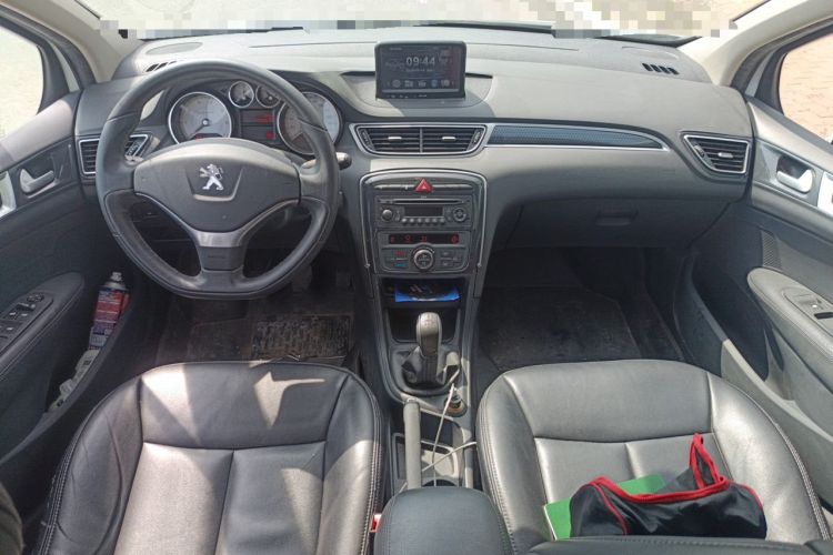 Used Peugeot 308 2013 1.6L Manual Fashion Model Center Console