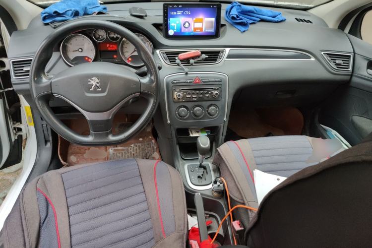 Used Peugeot 308 2013 1.6L Automatic YouShang Model Center Console