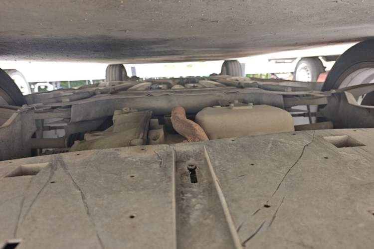 Used Peugeot 308 2013 1.6L Manual YouShang Model Chassis Front