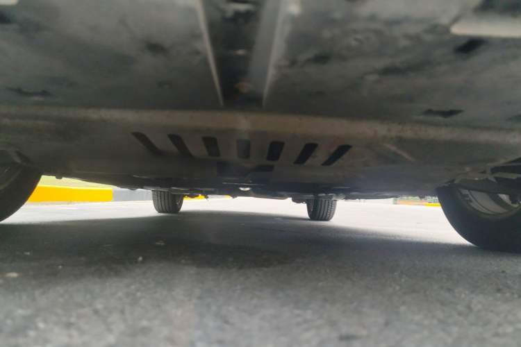 Used Peugeot 308 2013 1.6L Manual YouShang Model Chassis Front