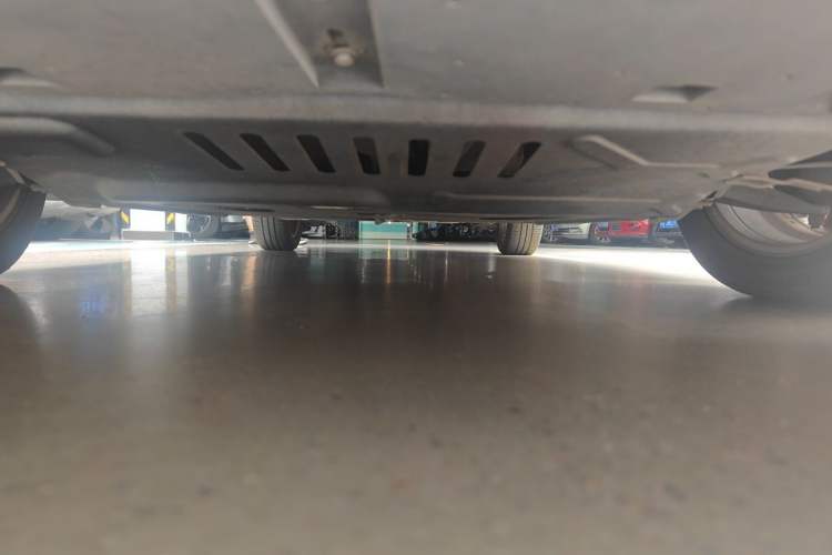 Used Peugeot 308 2013 1.6L Manual YouShang Model Chassis Front