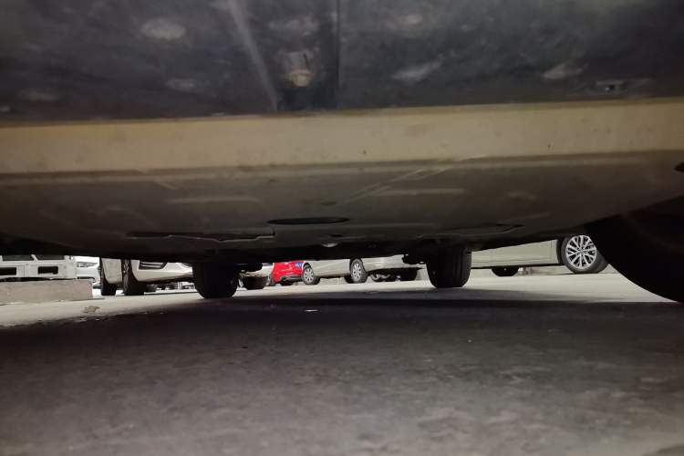 Used Peugeot 308 2013 1.6L Manual YouShang Model Chassis Front