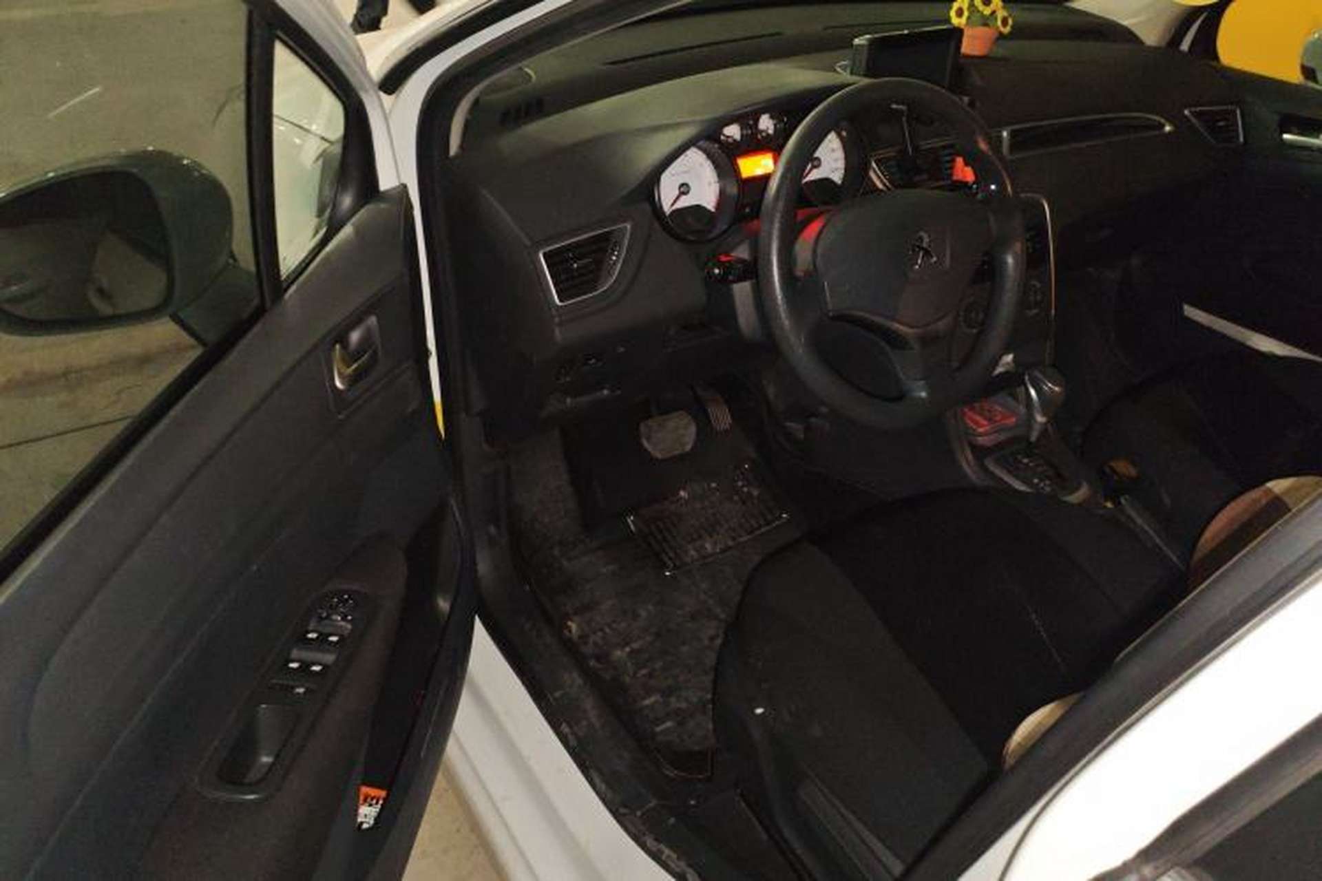 Used Peugeot 308 2013 1.6L Automatic YouShang Model Driver Seat