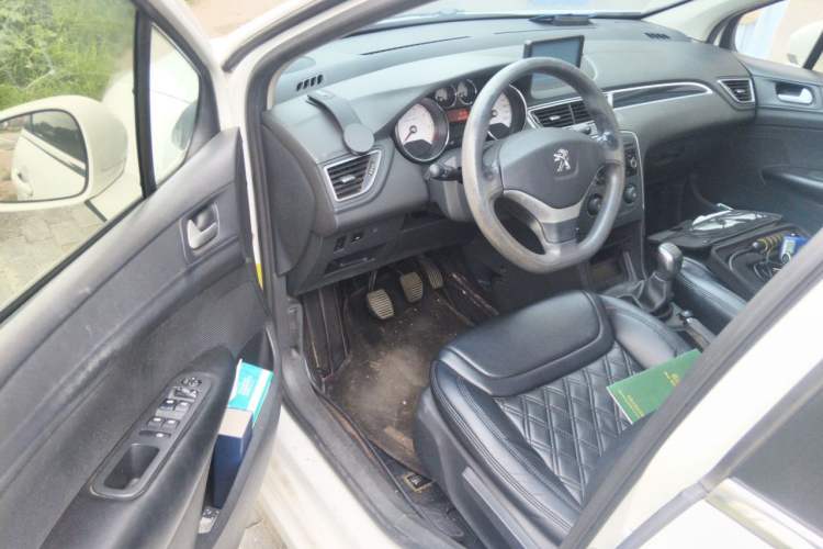 Used Peugeot 308 2013 1.6L Manual YouShang Model Driver Seat
