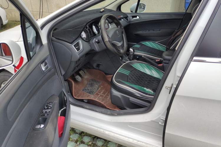 Used Peugeot 308 2013 1.6L Manual YouShang Model Driver Seat
