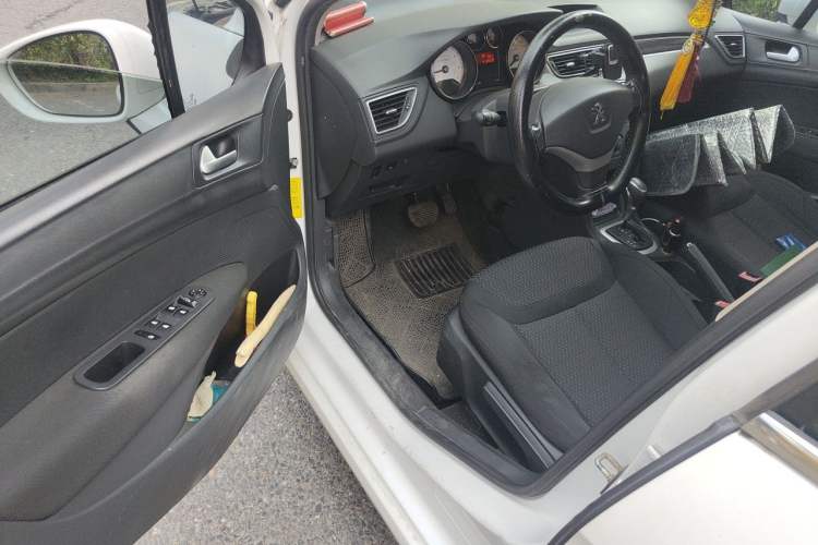 Used Peugeot 308 2013 1.6L Automatic YouShang Model Driver Seat