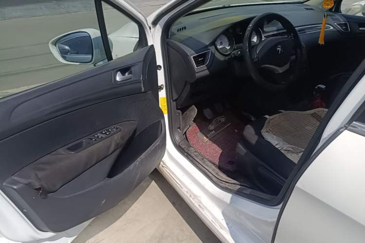 Used Peugeot 308 2013 1.6L Manual YouShang Model Driver Seat