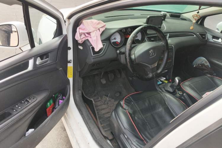 Used Peugeot 308 2013 1.6L Manual YouShang Model Driver Seat