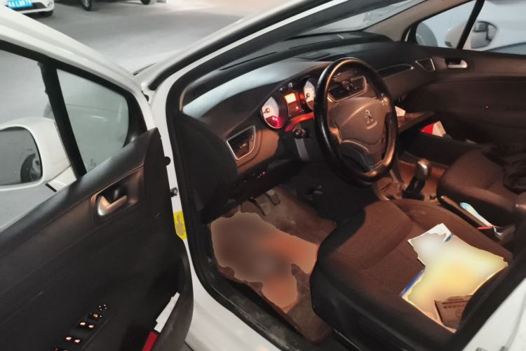 Used Peugeot 308 2013 1.6L Manual YouShang Model CNG Driver Seat