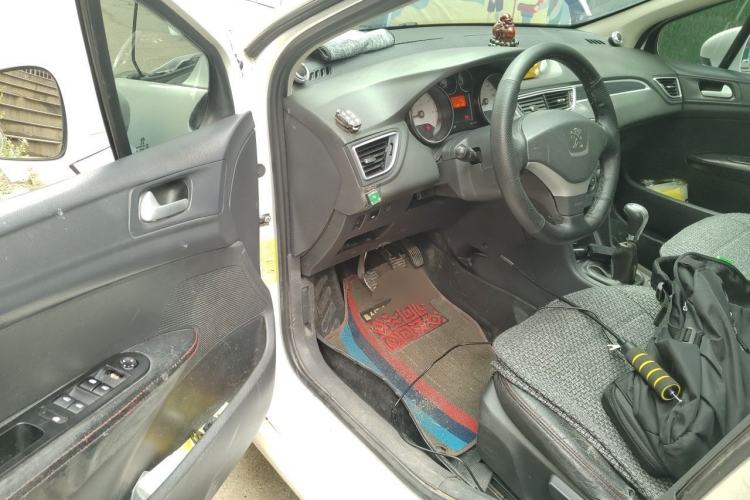 Used Peugeot 308 2013 1.6L Manual YouShang Model Driver Seat