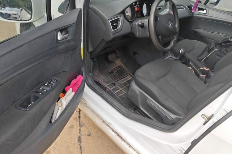 Used Peugeot 308 2013 1.6L Automatic YouShang Model Driver Seat