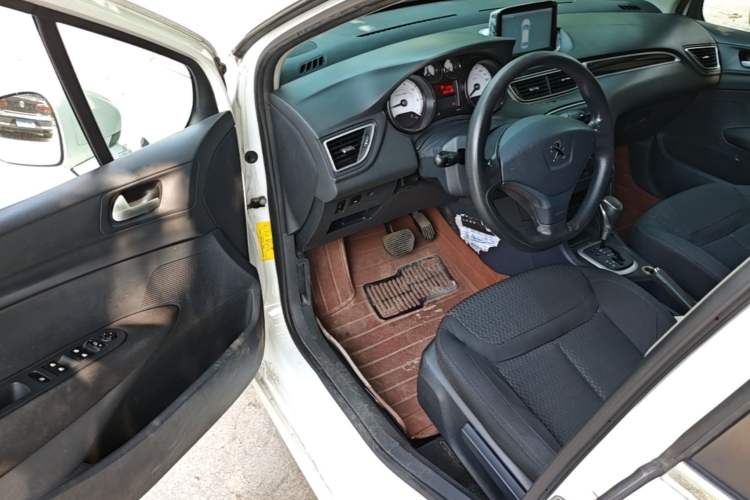 Used Peugeot 308 2013 1.6L Automatic YouShang Model Driver Seat