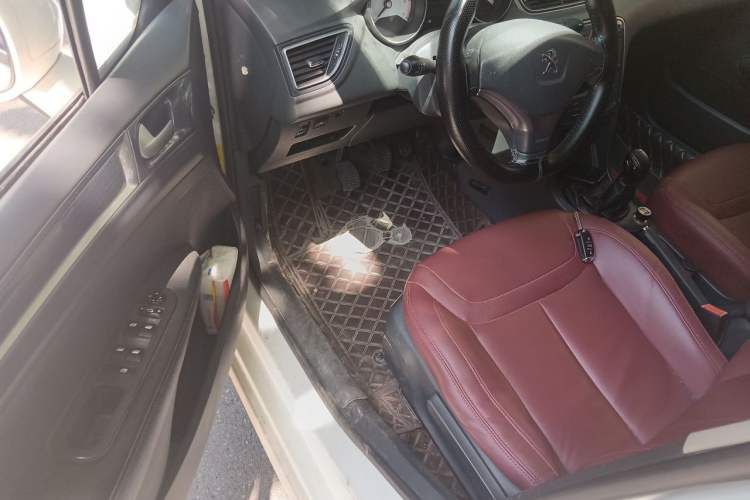 Used Peugeot 308 2013 1.6L Manual Fashion Model Driver Seat