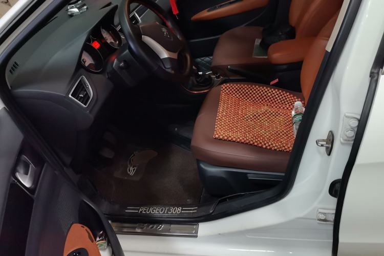 Used Peugeot 308 2013 1.6L Manual YouShang Model Driver Seat