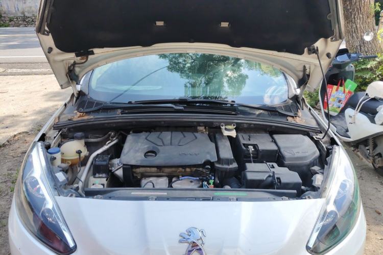 Used Peugeot 308 2013 1.6L Automatic YouShang Model Engine Bay