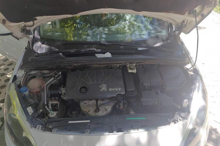 Used Peugeot 308 2013 1.6L Automatic YouShang Model Engine Bay