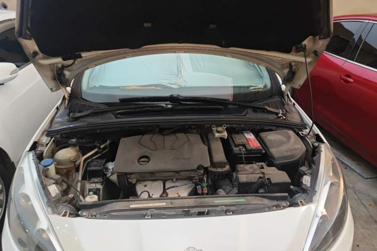 Used Peugeot 308 2013 1.6L Automatic YouShang Model Engine Bay