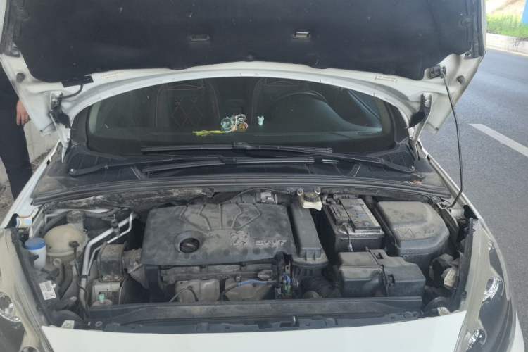 Used Peugeot 308 2013 1.6L Automatic YouShang Model Engine Bay
