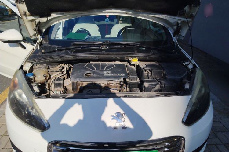 Used Peugeot 308 2013 1.6L Manual YouShang Model Engine Bay