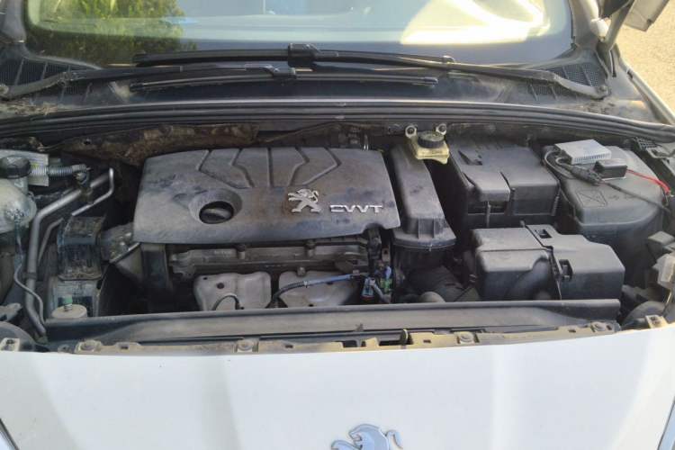 Used Peugeot 308 2013 1.6L Automatic YouShang Model Engine Bay