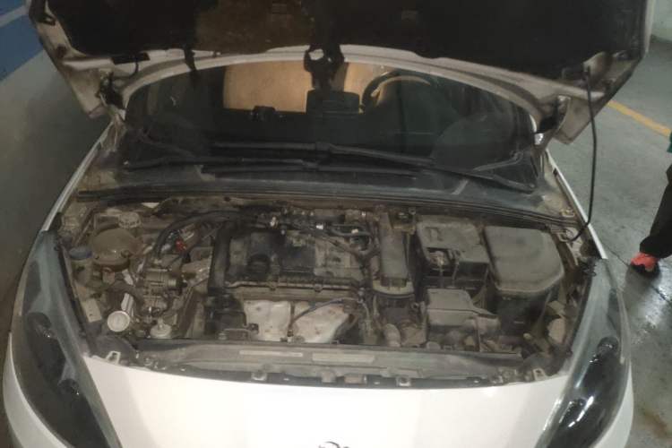 Used Peugeot 308 2013 1.6L Manual YouShang Model CNG Engine Bay