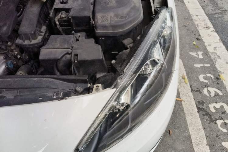 Used Peugeot 308 2013 1.6L Manual YouShang Model Engine Bay Left