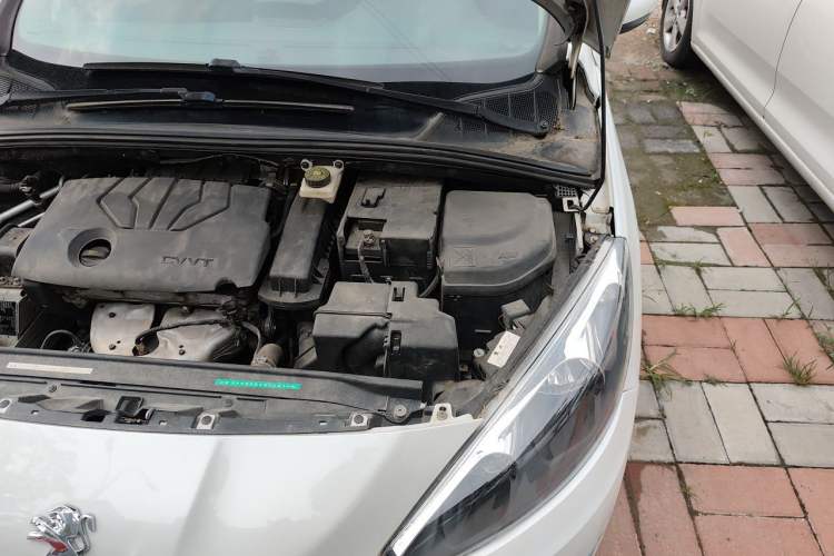 Used Peugeot 308 2013 1.6L Manual YouShang Model Engine Bay Left