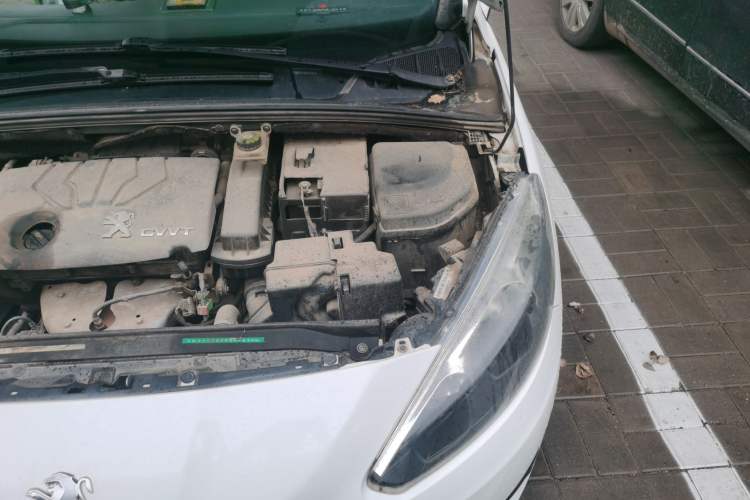 Used Peugeot 308 2013 1.6L Manual Fashion Model Engine Bay Left