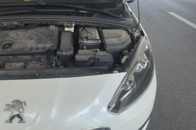 Used Peugeot 308 2013 1.6L Automatic YouShang Model Engine Bay Left