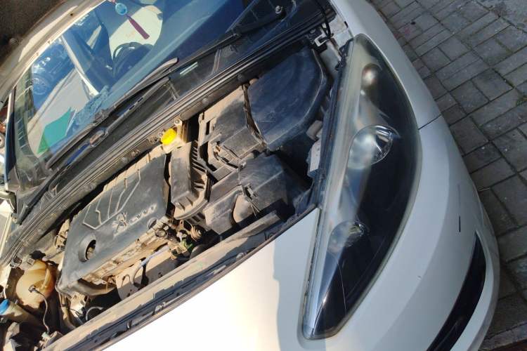 Used Peugeot 308 2013 1.6L Manual YouShang Model Engine Bay Left